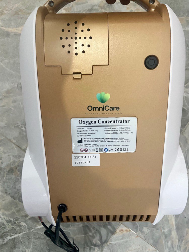 Oxygen Concentrator (Rechargeable)- 5L - Image 2